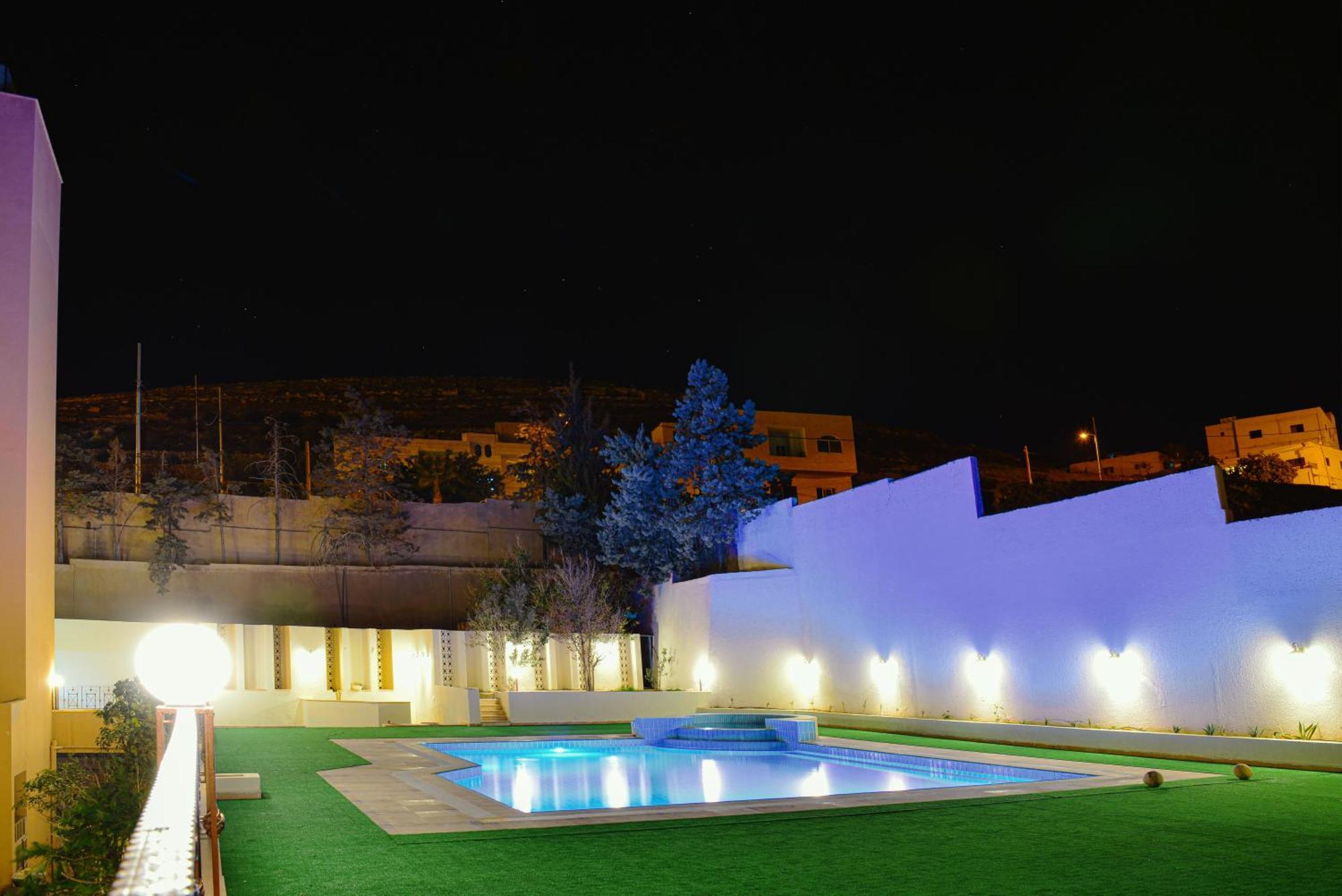 Petra Castle Hotel Wadi Musa Zewnętrze zdjęcie